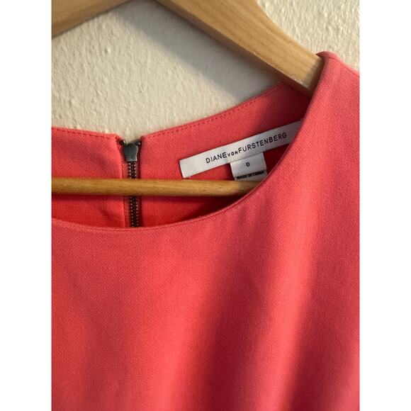 Diane Von Furstenburg pink pencil dress - Picture 2 of 4